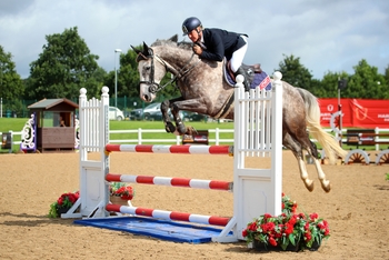Mark Thompson returns triumphant in the Nupafeed Supplements Senior Discovery Second Round at Hartpury University Show